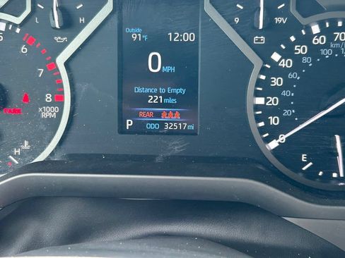 Used 2023 Toyota Tundra SR5 AWD/4WD image 32