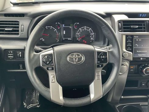 Used 2022 Toyota 4Runner SR5 Premium w/ Moonroof Package RWD image 9