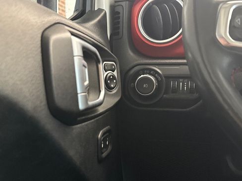 Used 2018 Jeep Wrangler Unlimited Rubicon AWD/4WD image 23