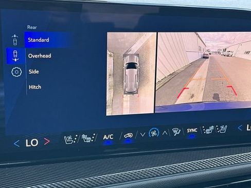 New 2026 Chevrolet Traverse High Country FWD image 31