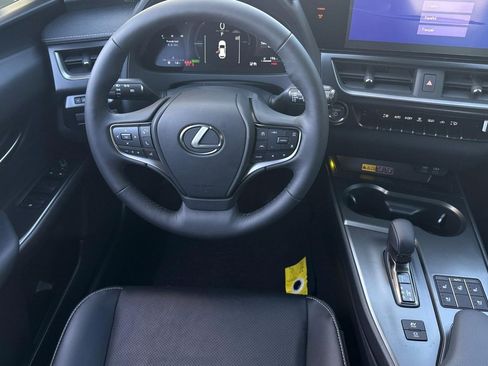 New 2026 Lexus UX 300h AWD image 23