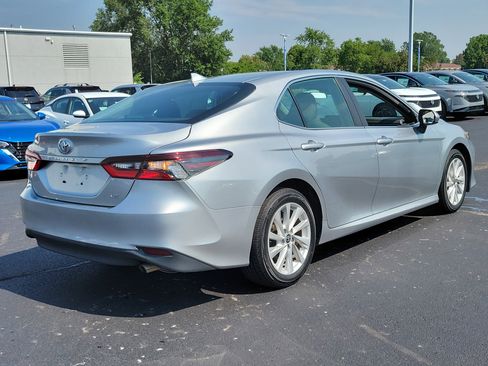 Used 2024 Toyota Camry LE image 4