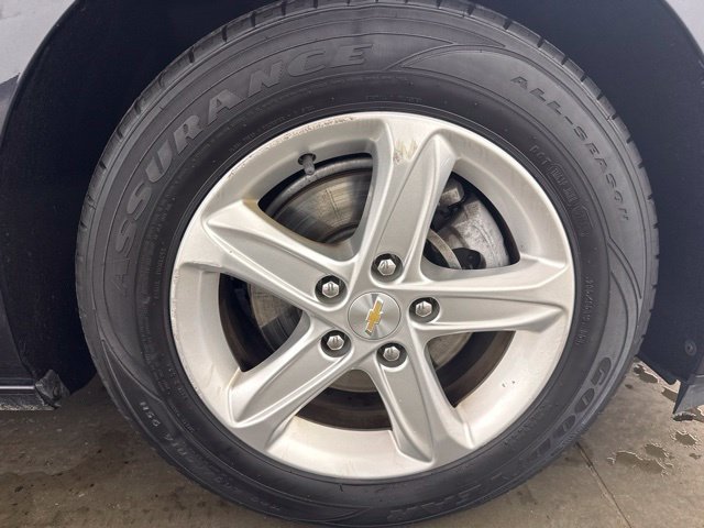 Used 2022 Chevrolet Malibu LS FWD image 11