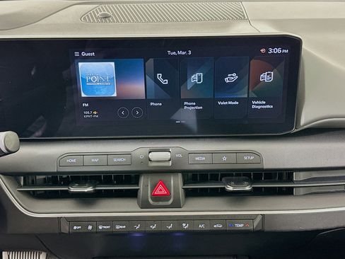 Used 2025 Kia K4 LXS image 23