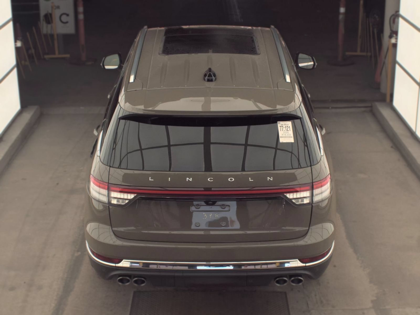 Used 2026 Lincoln Aviator Reserve AWD/4WD image 6