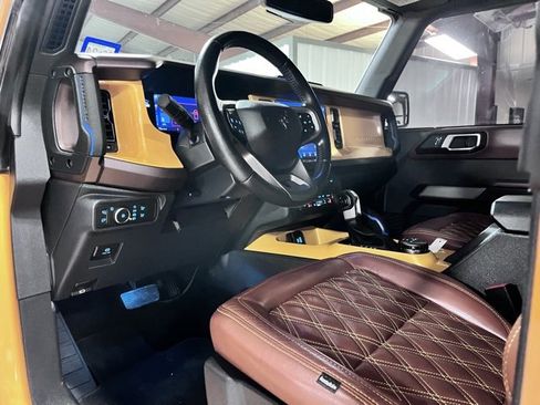 Used 2022 Ford Bronco Outer Banks image 9