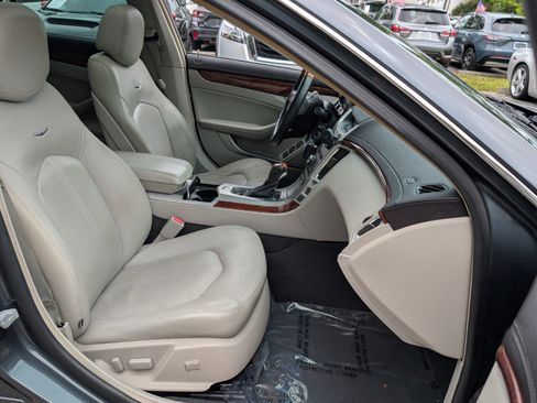 Used 2011 Cadillac CTS Luxury RWD image 21