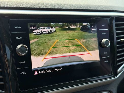 Used 2022 Volkswagen Atlas SE w/ Panoramic Sunroof Package AWD/4WD image 24