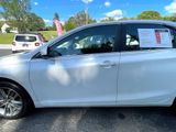 Used 2017 Toyota Camry SE image 3
