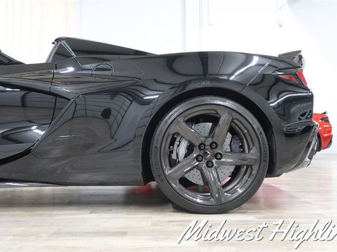 Used 2023 Chevrolet Corvette Z06 RWD image 16