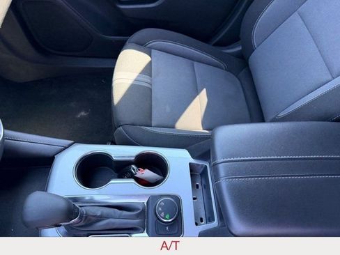 Used 2025 Chevrolet Blazer LT AWD/4WD image 19