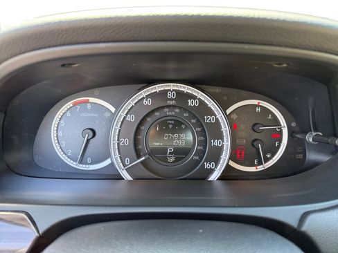 Used 2017 Honda Accord EX-L image 11