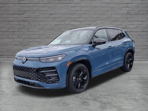 New 2026 Volkswagen Tiguan SE R-Line FWD image 3