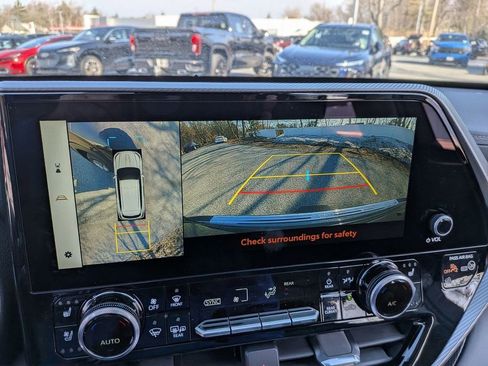 New 2026 Toyota Highlander Platinum AWD/4WD image 13
