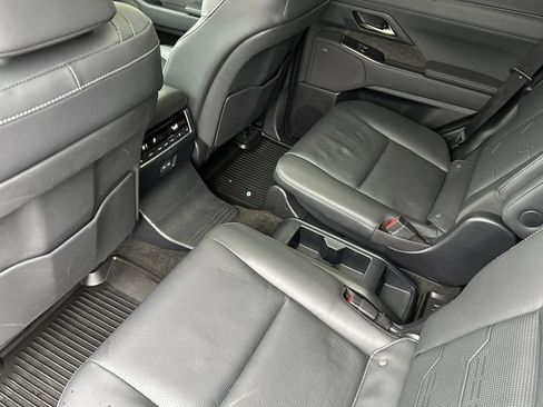 Used 2025 Lexus GX 550 w/ Cold Area Package AWD/4WD image 11