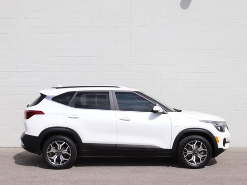 Used 2022 Kia Seltos EX AWD/4WD image 35