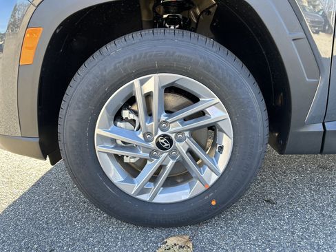 New 2026 Hyundai Tucson SE image 11