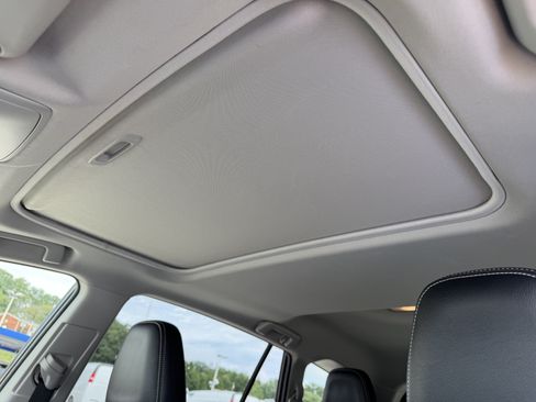 Used 2018 Toyota RAV4 Limited AWD/4WD image 13