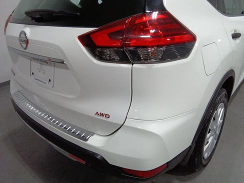 Used 2017 Nissan Rogue S image 29