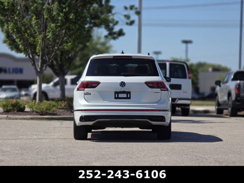 Used 2024 Volkswagen Tiguan SE R-Line AWD/4WD image 6