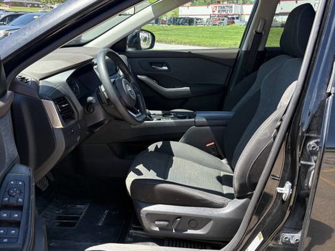 Used 2022 Nissan Rogue SV image 10