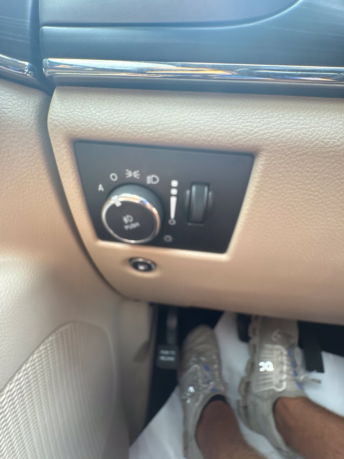 Used 2019 Jeep Grand Cherokee Limited w/ Luxury Group II RWD image 23