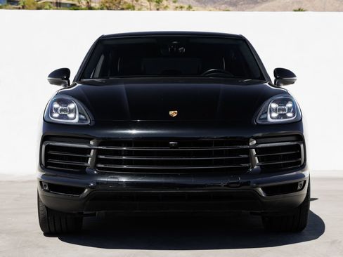 Certified 2023 Porsche Cayenne Coupe AWD/4WD image 10