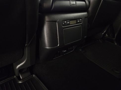 Used 2022 Nissan Armada SL w/ Midnight Edition Package image 28