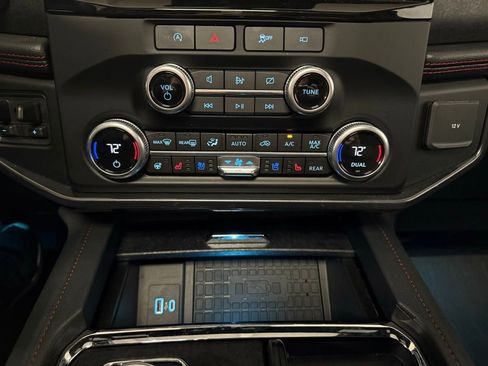 Used 2024 Ford Expedition Max Limited AWD/4WD image 14