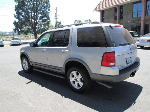 Used 2003 Ford Explorer XLT image 4
