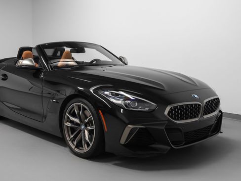 Used 2020 BMW Z4 M40i w/ Executive Package RWD image 11