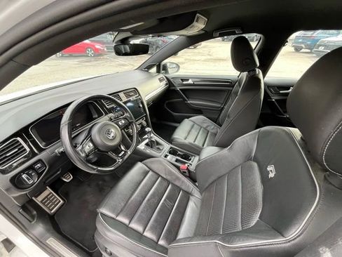 Used 2019 Volkswagen Golf R 4-Door image 27