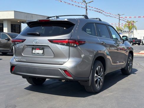 New 2026 Toyota Highlander XLE AWD/4WD image 10