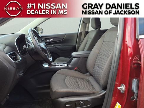 Used 2020 Chevrolet Equinox LT image 23