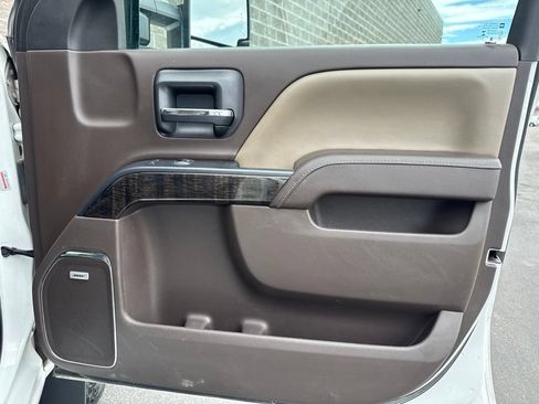 Used 2015 GMC Sierra 2500 Denali w/ Duramax Plus Package AWD/4WD image 38