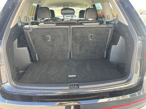 Certified 2025 Volkswagen Atlas SE image 27