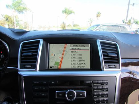 Used 2014 Mercedes-Benz GL 450 4MATIC image 14