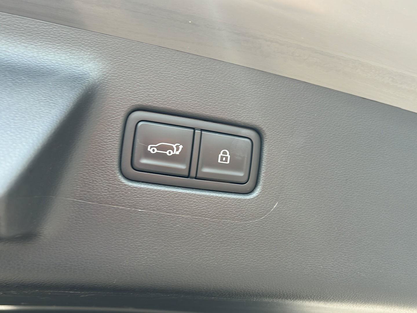 Used 2025 Hyundai Santa Fe Calligraphy AWD/4WD image 30