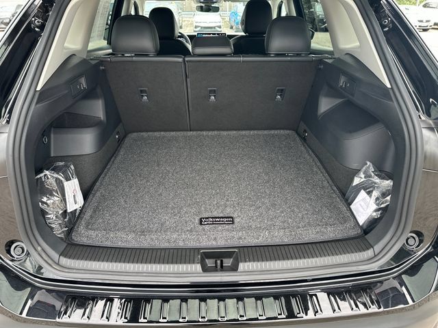 Certified 2025 Volkswagen Tiguan SE AWD/4WD image 33