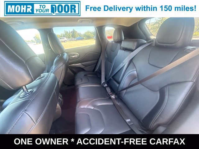 Used 2021 Jeep Cherokee Latitude Lux w/ Comfort/Convenience Group AWD/4WD image 32