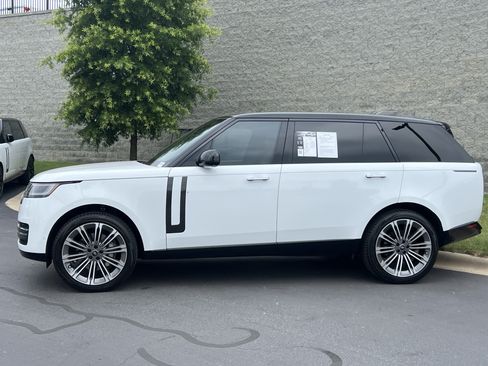 Certified 2024 Land Rover Range Rover Long Wheelbase SE AWD/4WD image 4