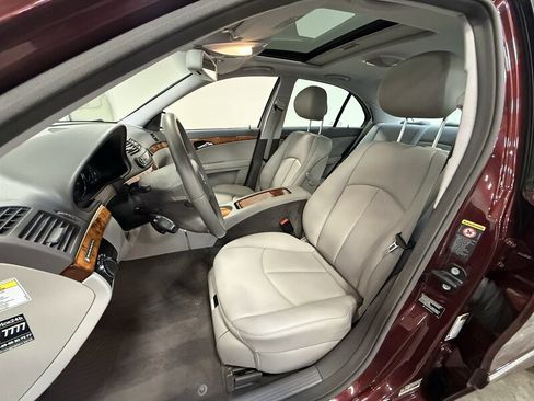 Used 2008 Mercedes-Benz E 320 BlueTEC Sedan image 14