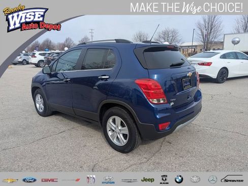 Used 2017 Chevrolet Trax LT w/ Sun & Sound Package image 5