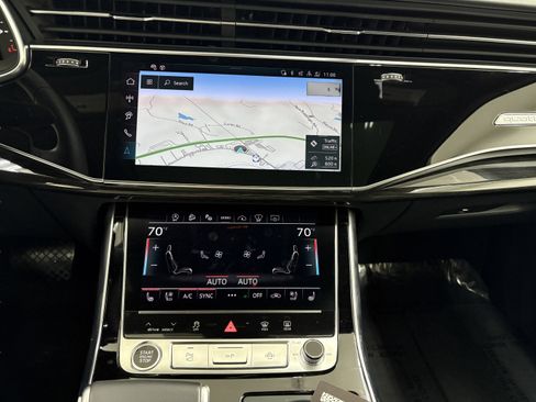 Used 2025 Audi Q7 3.0T Prestige image 15