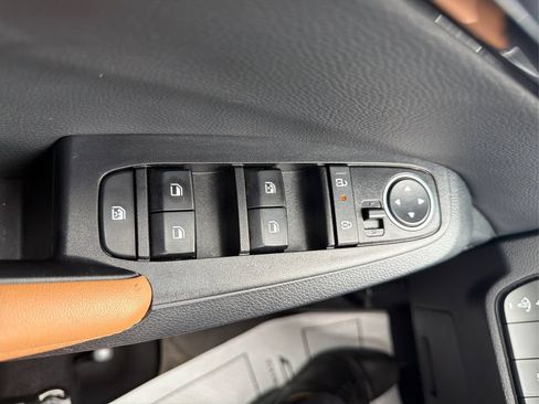 Used 2024 Kia Seltos EX AWD/4WD image 35
