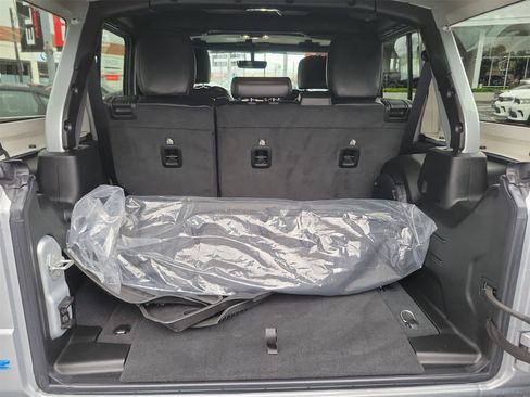 Used 2022 Jeep Wrangler Unlimited Rubicon 4xe w/ Cold Weather Group image 23