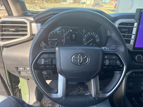 Used 2023 Toyota Tundra Limited image 11