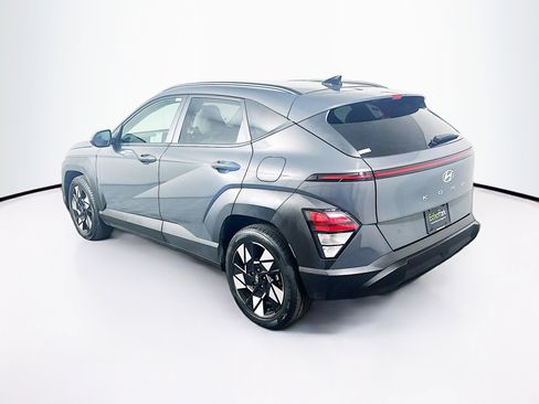 Used 2025 Hyundai Kona SEL FWD image 5