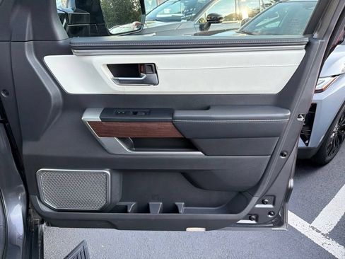 Used 2025 Toyota Tundra Capstone AWD/4WD image 8