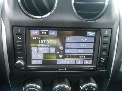 Used 2015 Jeep Compass High Altitude AWD/4WD image 13